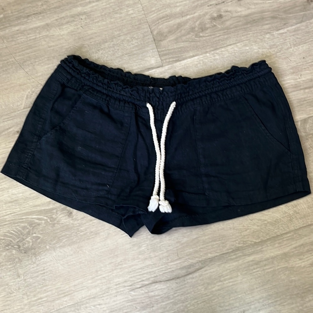 Black Roxy shorts small